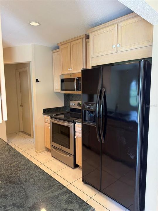 For Rent: $1,900 (2 beds, 2 baths, 1325 Square Feet)