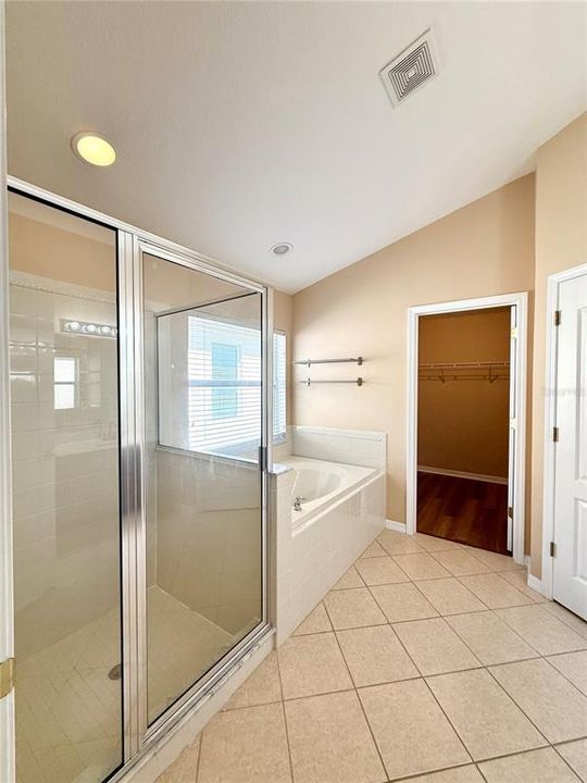 For Rent: $2,900 (4 beds, 3 baths, 2605 Square Feet)