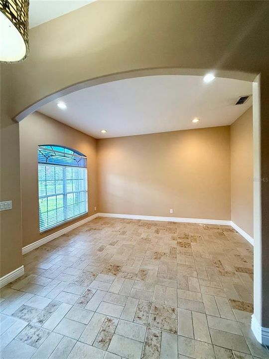 For Rent: $2,900 (4 beds, 3 baths, 2605 Square Feet)