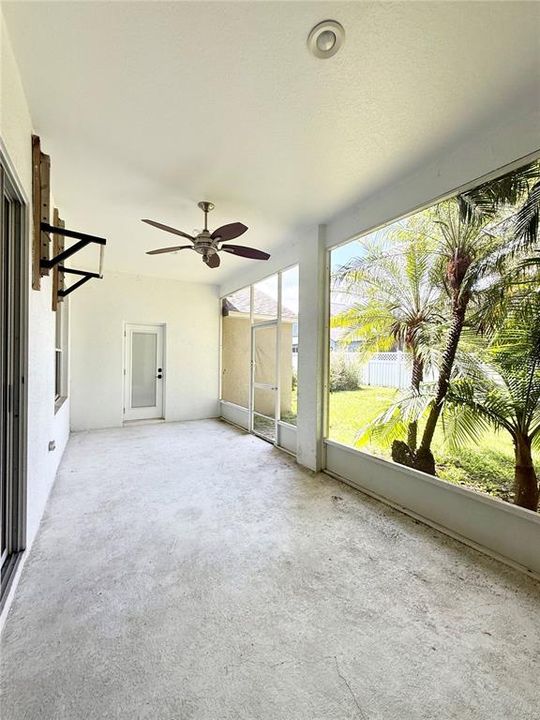 For Rent: $2,900 (4 beds, 3 baths, 2605 Square Feet)