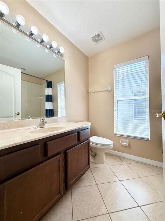For Rent: $2,900 (4 beds, 3 baths, 2605 Square Feet)