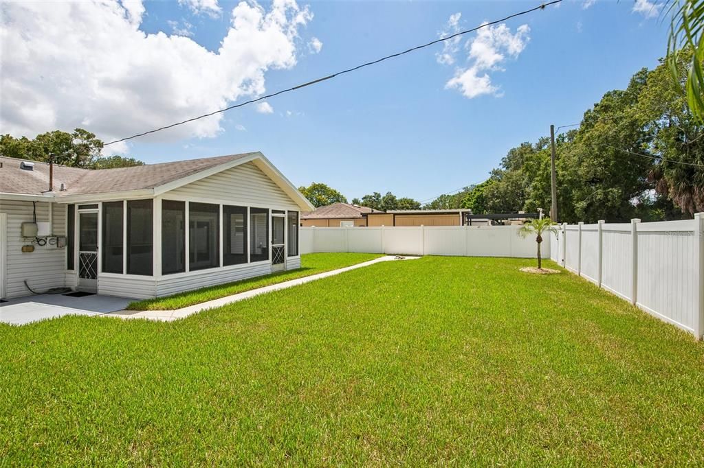 For Sale: $349,000 (2 beds, 1 baths, 1148 Square Feet)