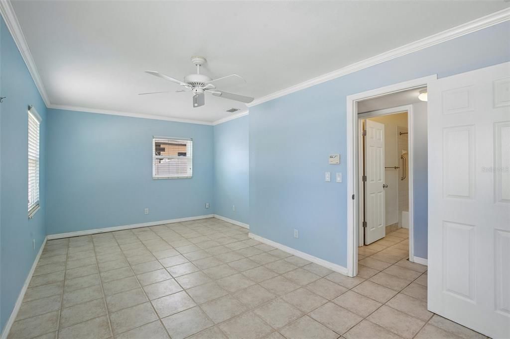 For Sale: $349,000 (2 beds, 1 baths, 1148 Square Feet)