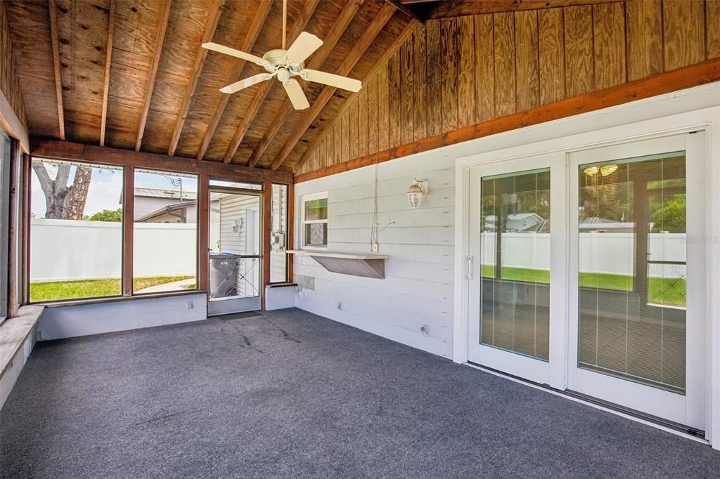 For Sale: $349,000 (2 beds, 1 baths, 1148 Square Feet)