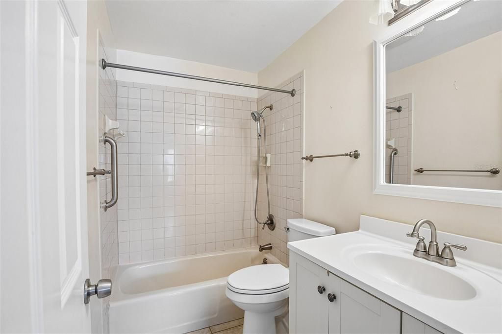 For Sale: $349,000 (2 beds, 1 baths, 1148 Square Feet)