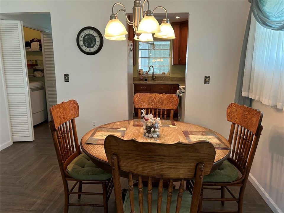 For Rent: $1,950 (2 beds, 2 baths, 992 Square Feet)