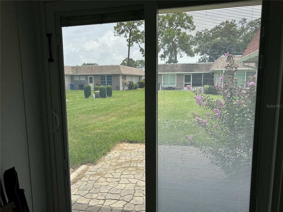 For Rent: $1,950 (2 beds, 2 baths, 992 Square Feet)