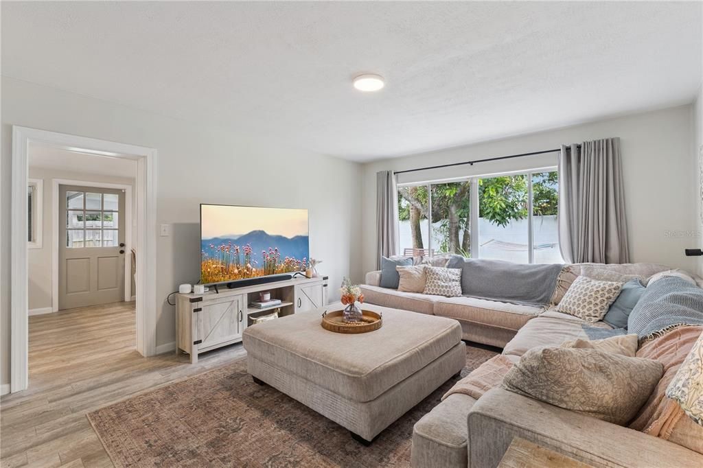 For Sale: $475,000 (3 beds, 2 baths, 2016 Square Feet)