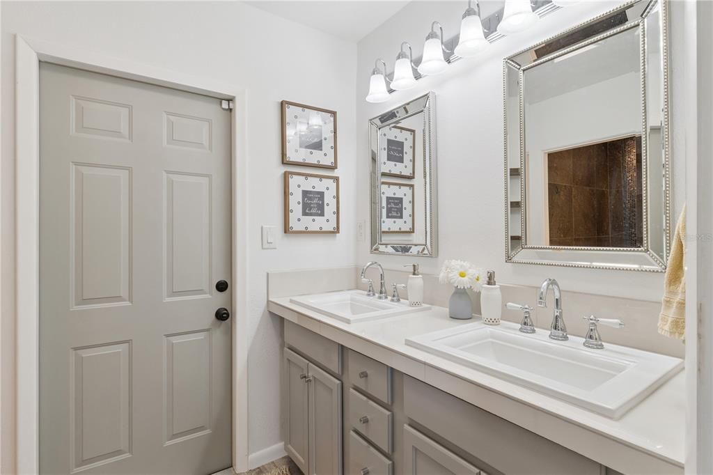 For Sale: $475,000 (3 beds, 2 baths, 2016 Square Feet)