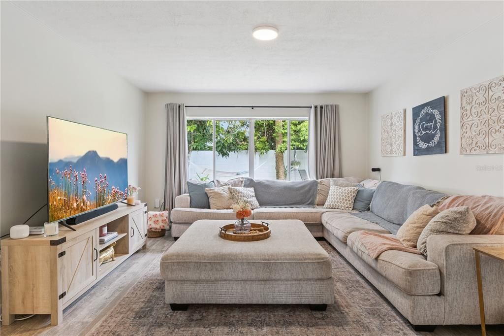 For Sale: $475,000 (3 beds, 2 baths, 2016 Square Feet)