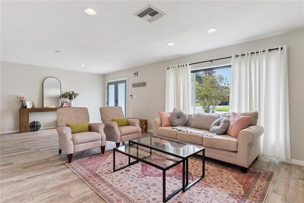 For Sale: $475,000 (3 beds, 2 baths, 2016 Square Feet)