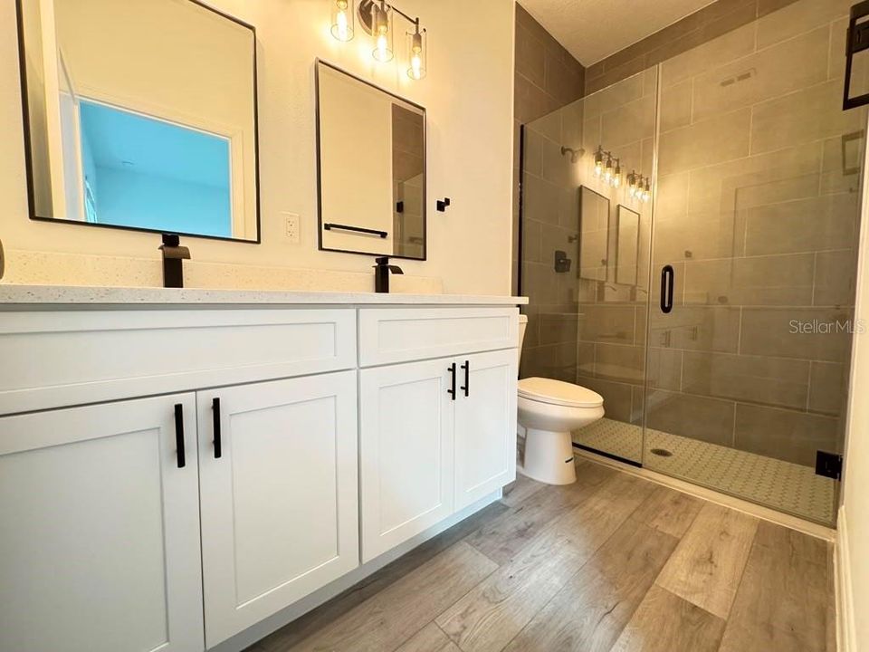 В аренду: $1,995 (4 спален, 2 ванн, 1774 Квадратных фут)