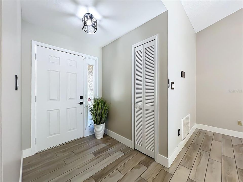 Active With Contract: $350,000 (3 beds, 2 baths, 1448 Square Feet)