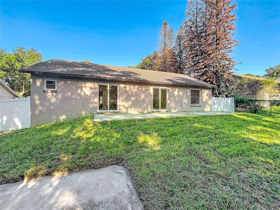 Active With Contract: $350,000 (3 beds, 2 baths, 1448 Square Feet)