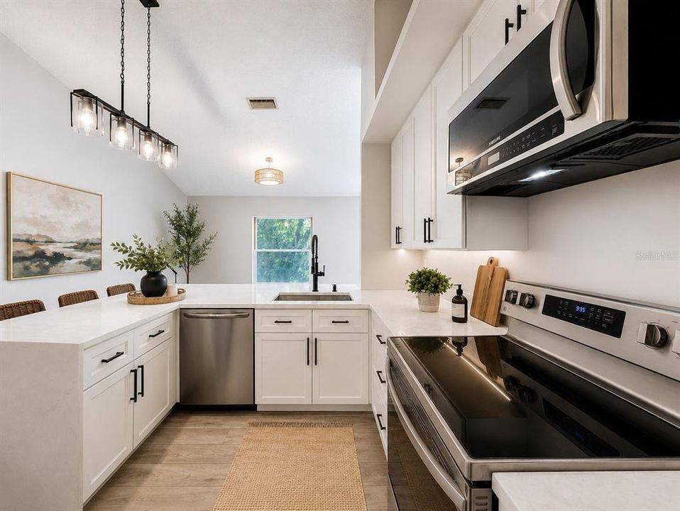Active With Contract: $350,000 (3 beds, 2 baths, 1448 Square Feet)