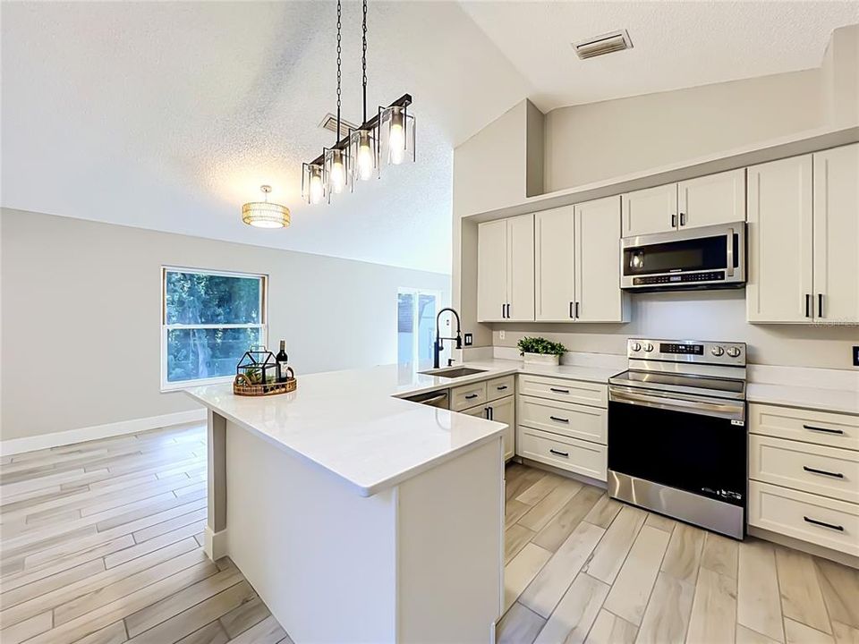 Active With Contract: $350,000 (3 beds, 2 baths, 1448 Square Feet)