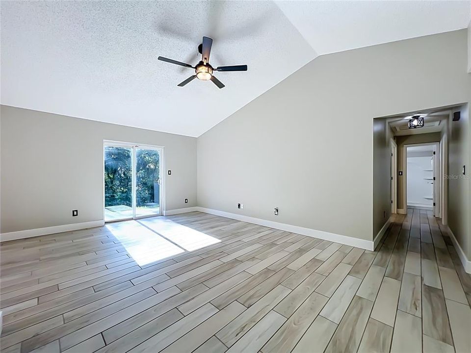 Active With Contract: $350,000 (3 beds, 2 baths, 1448 Square Feet)