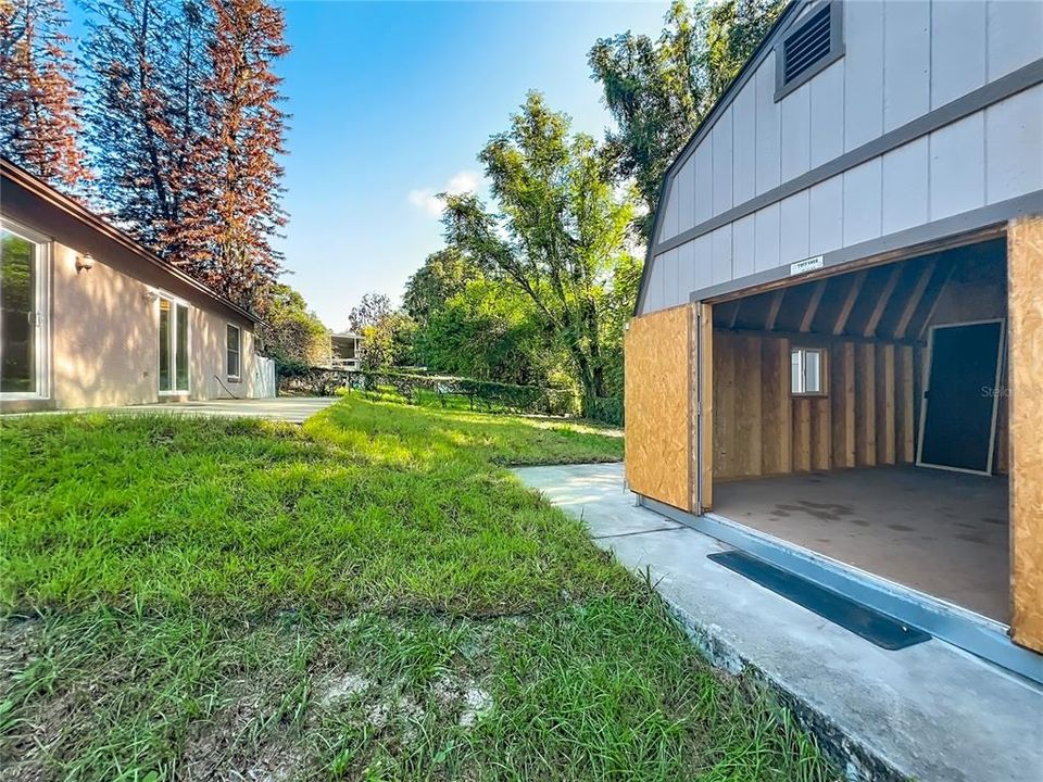 Active With Contract: $350,000 (3 beds, 2 baths, 1448 Square Feet)