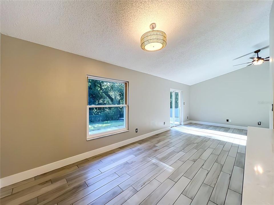 Active With Contract: $350,000 (3 beds, 2 baths, 1448 Square Feet)