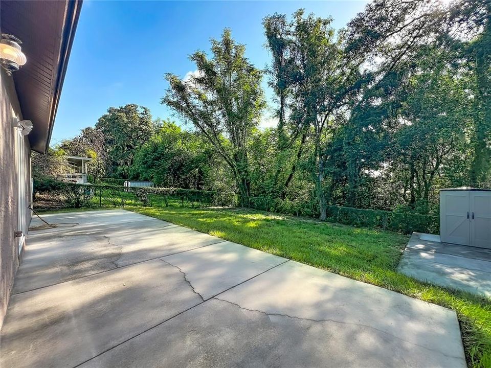 Active With Contract: $350,000 (3 beds, 2 baths, 1448 Square Feet)