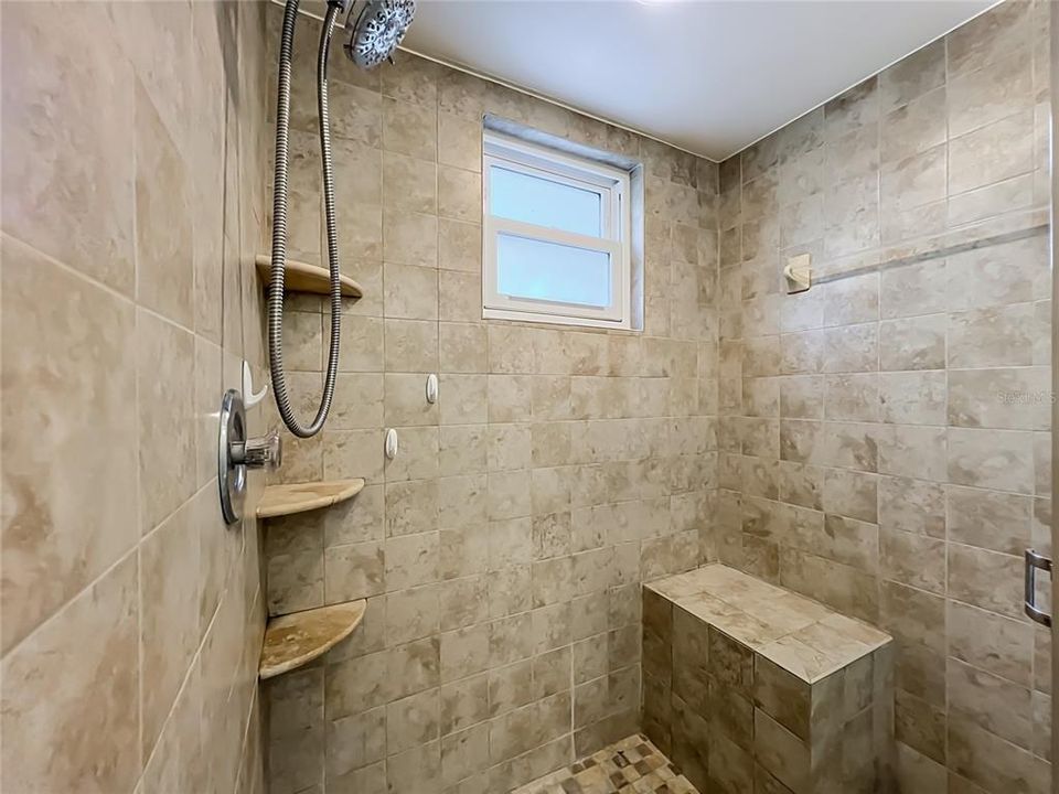 Active With Contract: $350,000 (3 beds, 2 baths, 1448 Square Feet)