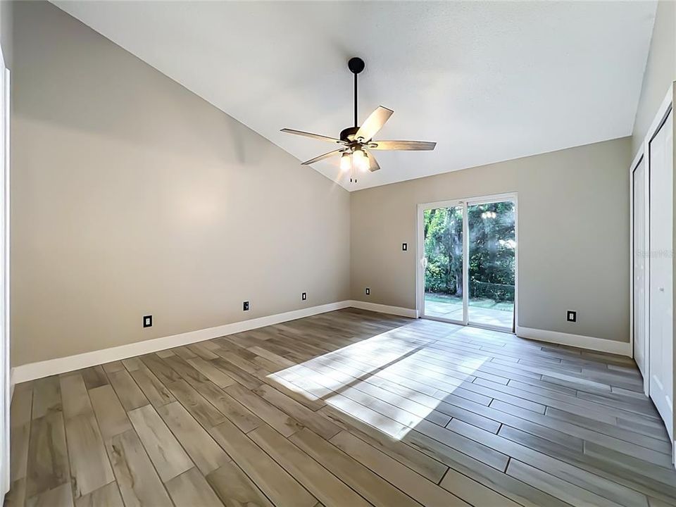 Active With Contract: $350,000 (3 beds, 2 baths, 1448 Square Feet)