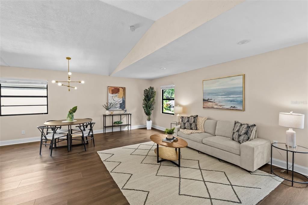 En Venta: $499,000 (4 camas, 3 baños, 2076 Pies cuadrados)