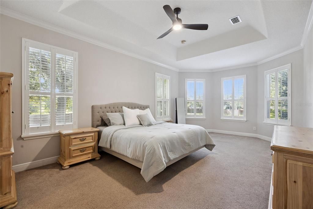 For Sale: $650,000 (5 beds, 4 baths, 3763 Square Feet)