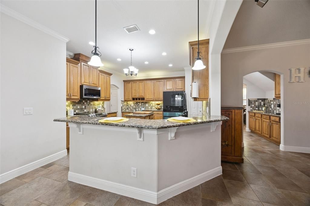 For Sale: $650,000 (5 beds, 4 baths, 3763 Square Feet)