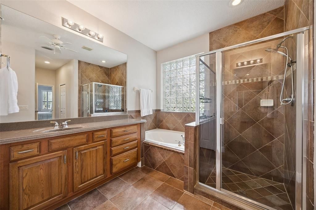 For Sale: $650,000 (5 beds, 4 baths, 3763 Square Feet)