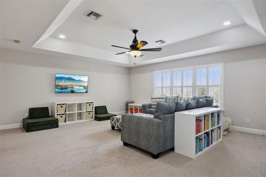 For Sale: $650,000 (5 beds, 4 baths, 3763 Square Feet)