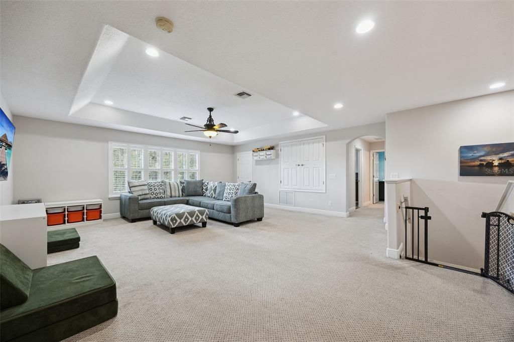 For Sale: $650,000 (5 beds, 4 baths, 3763 Square Feet)