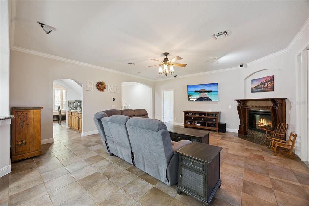 For Sale: $650,000 (5 beds, 4 baths, 3763 Square Feet)