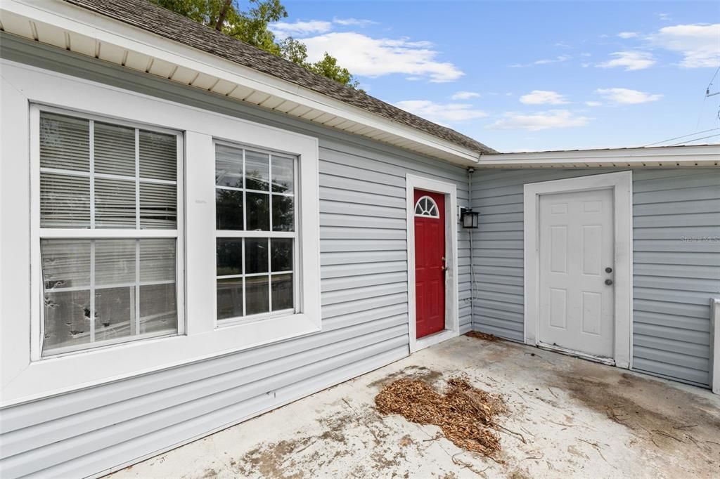 For Sale: $135,000 (2 beds, 1 baths, 800 Square Feet)
