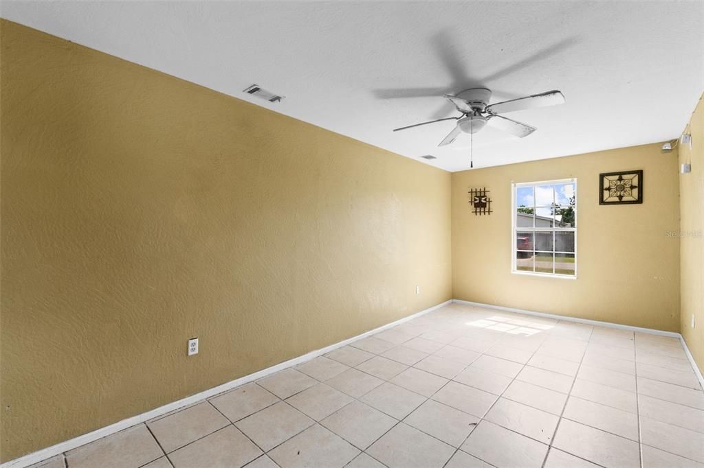 For Sale: $135,000 (2 beds, 1 baths, 800 Square Feet)