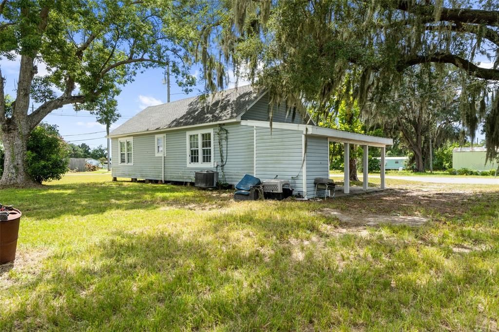 For Sale: $135,000 (2 beds, 1 baths, 800 Square Feet)