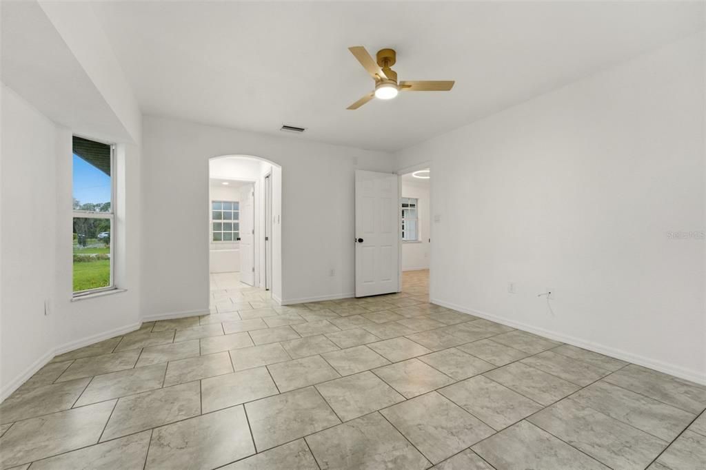 For Sale: $339,900 (3 beds, 2 baths, 1590 Square Feet)