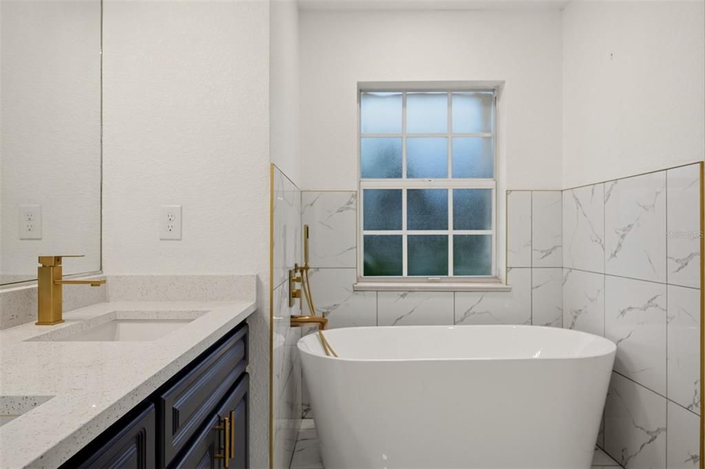 For Sale: $339,900 (3 beds, 2 baths, 1590 Square Feet)