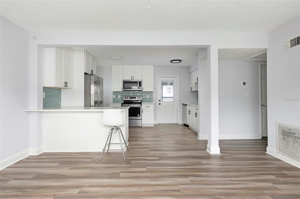 En Venta: $429,000 (3 camas, 2 baños, 1580 Pies cuadrados)