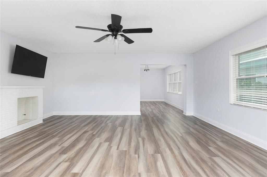 En Venta: $429,000 (3 camas, 2 baños, 1580 Pies cuadrados)