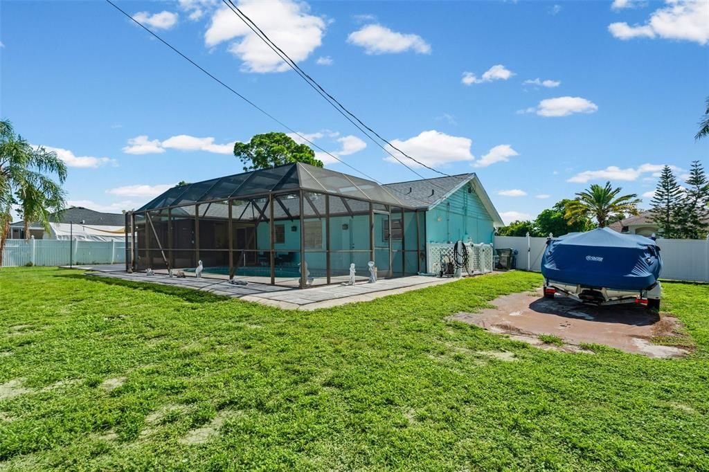 На продажу: $349,900 (2 спален, 2 ванн, 967 Квадратных фут)