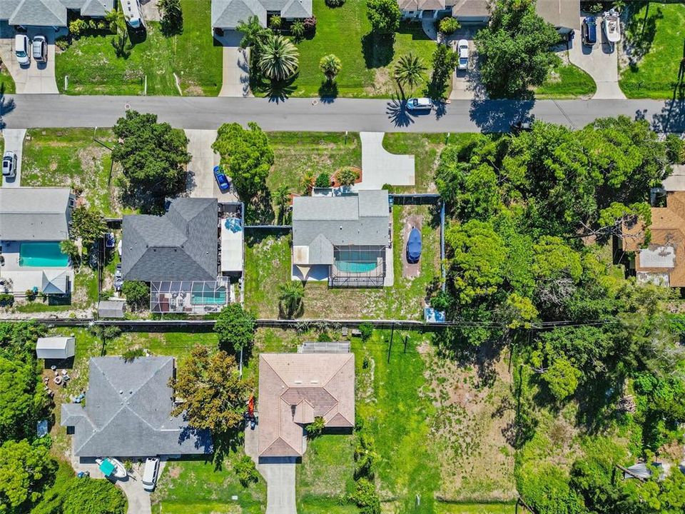 На продажу: $349,900 (2 спален, 2 ванн, 967 Квадратных фут)