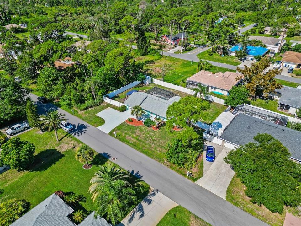 На продажу: $349,900 (2 спален, 2 ванн, 967 Квадратных фут)