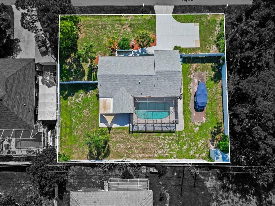 На продажу: $349,900 (2 спален, 2 ванн, 967 Квадратных фут)