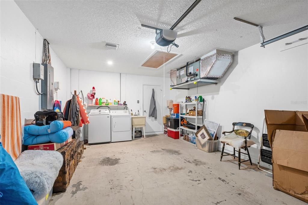 На продажу: $349,900 (2 спален, 2 ванн, 967 Квадратных фут)