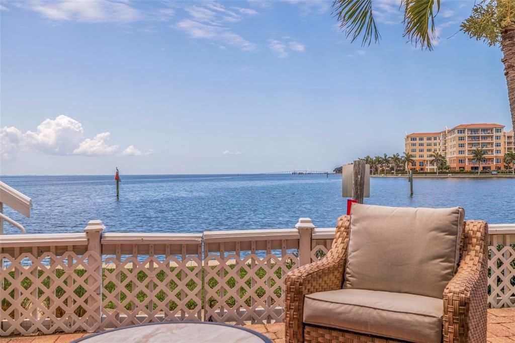 For Rent: $3,500 (2 beds, 1 baths, 825 Square Feet)