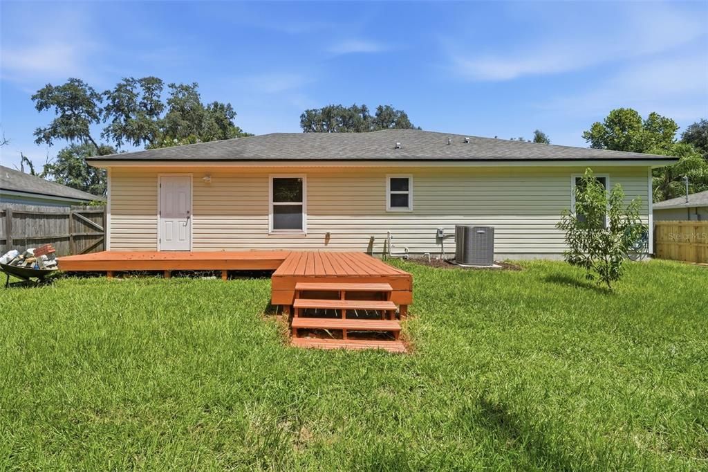 Activo con contrato: $267,000 (3 camas, 2 baños, 1098 Pies cuadrados)