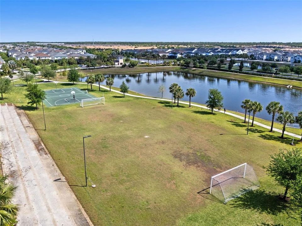 En Venta: $675,000 (6 camas, 4 baños, 2998 Pies cuadrados)