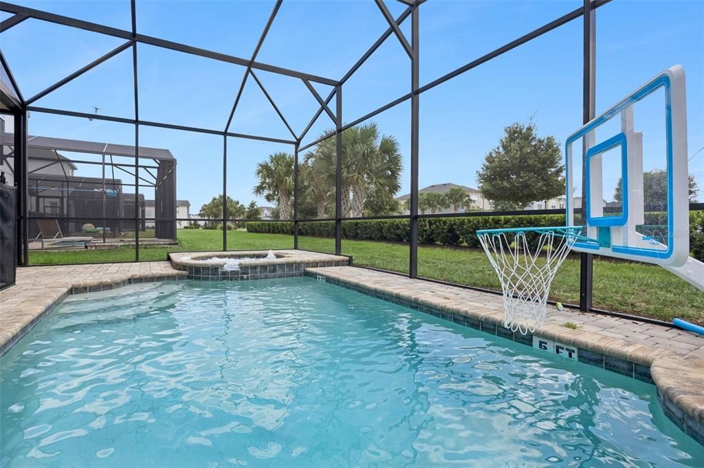 En Venta: $675,000 (6 camas, 4 baños, 2998 Pies cuadrados)