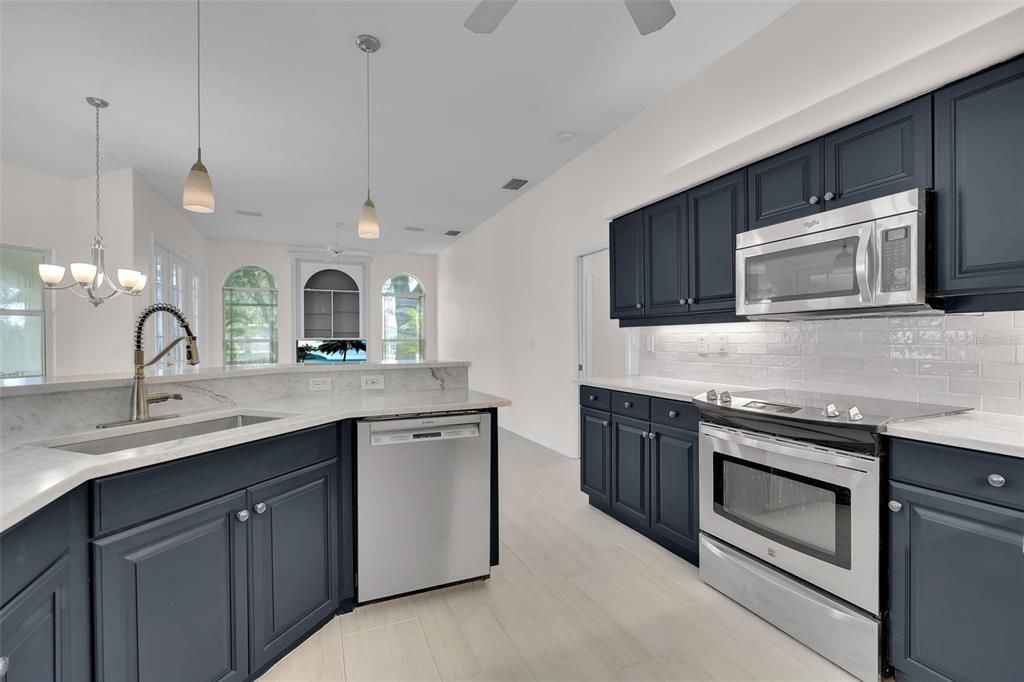 For Sale: $557,000 (3 beds, 2 baths, 1932 Square Feet)